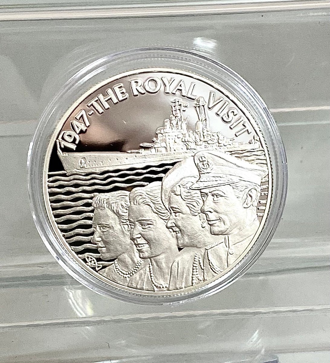 St Helena silver proof Coin ready to buy in my Etsy store : etsy.com/listing/982737… #coins #silvercoins #silverproof #queenelizabeth #kinggeorgevi #sthelena