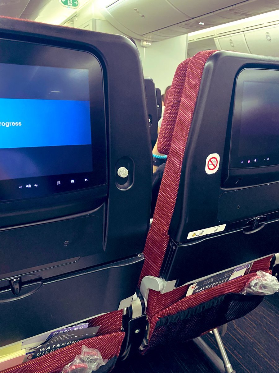 今からビジネス仲間と
タイに行きますー🇹🇭✈️

初めてタイ行くんですが、
楽しみすぎる❣️

いっぱい仕事の話して、やったことない体験いろいろしたいと思います✨

タイのおすすめの場所あったら教えてくださーい☺️