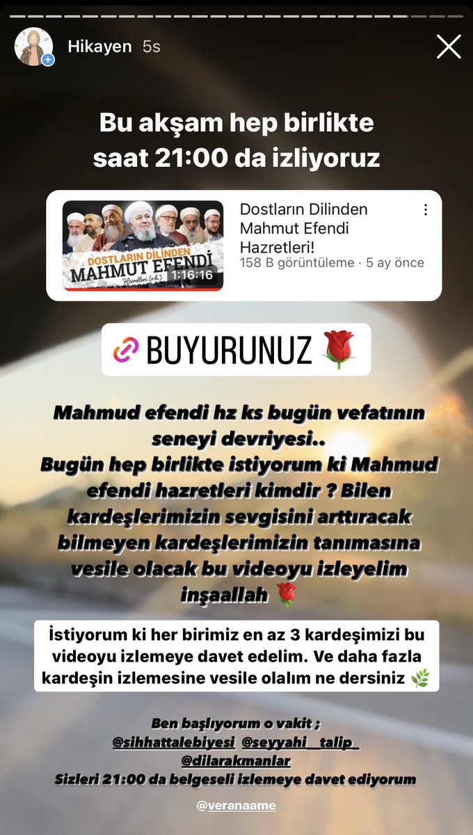 “Rasûlüllâh (Sallâllâhu Aleyhi ve Sellem)in günlük hayatta tatbik edilen dört bin küsur sünneti vardır, dördünü terk ettiğimi gören arkamda namaz kılmasın.” #MahmudEfendiHz  vefatının seneyi devriyesinde hep birlikte 22:00da efendi hazretlerimizi anlatan belgeseli izleyeceğiz🌿