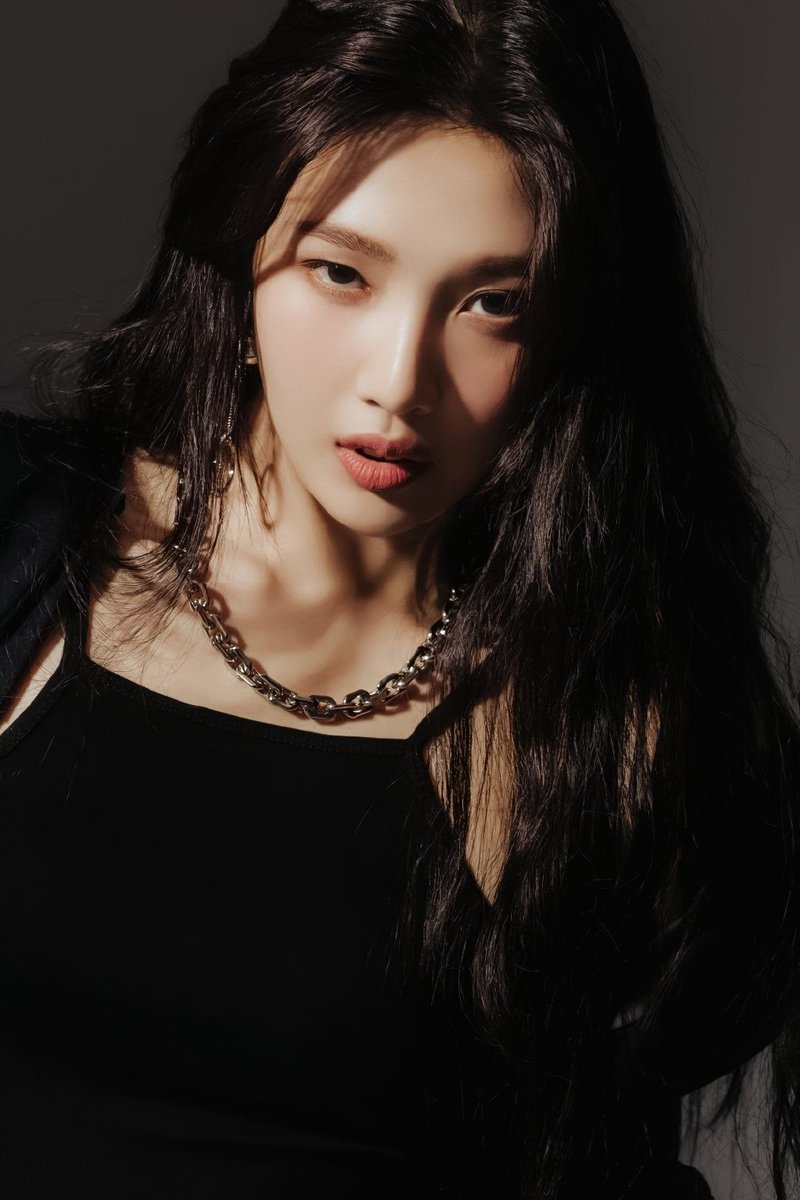 njoyerr's tweet image. Red Velvet‘s Joy has reportedly joined the cast of Squid Game 2.