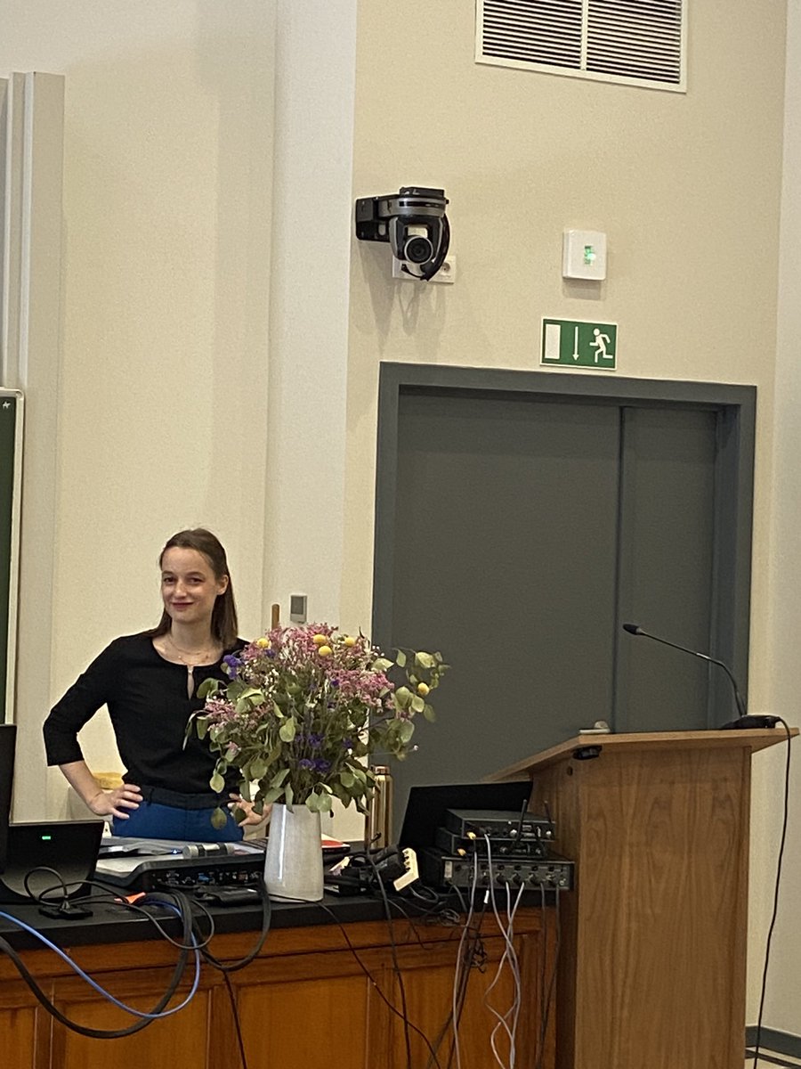 SarahAPZE's tweet photo. Another day, another impressive PhD defence! Congrats, Dr. van Alst! 🥳 #shedidit @abigael_vA https://t.co/J0WaGiB7sG