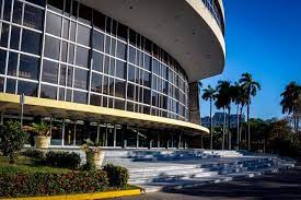 20 carteles de Santos Toledo acompañarán las presentaciones de la Compañía JJ y celebrarán las seis décadas de vida artística del Mtro. Johannes García y los 55 del destacado artista de la plástica. 📸Creada por: #TNCubaOficial #MejorArteParaTodos