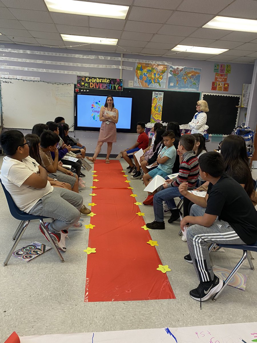 Last Day of 4th grade <a href="/HamptonBaysES/">Hampton Bays ES</a> we wish them the best luck in Middle School ♥️ #HBStrong #WeAreHB <a href="/MrsRennaHB/">Mrs. Renna</a>