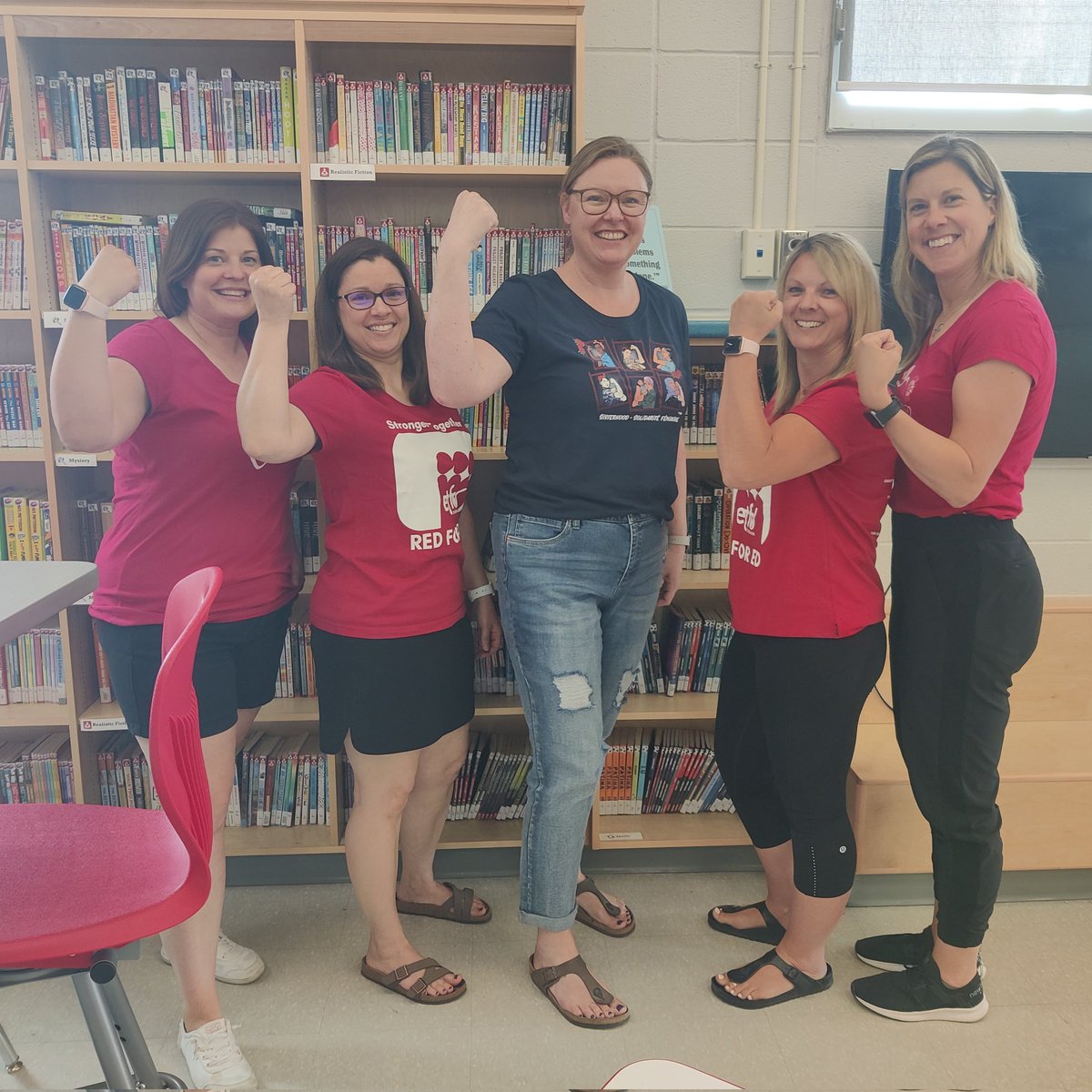 Vincent Massey solidarity! #ETFO #OurSchoolsOurFuture #onted
