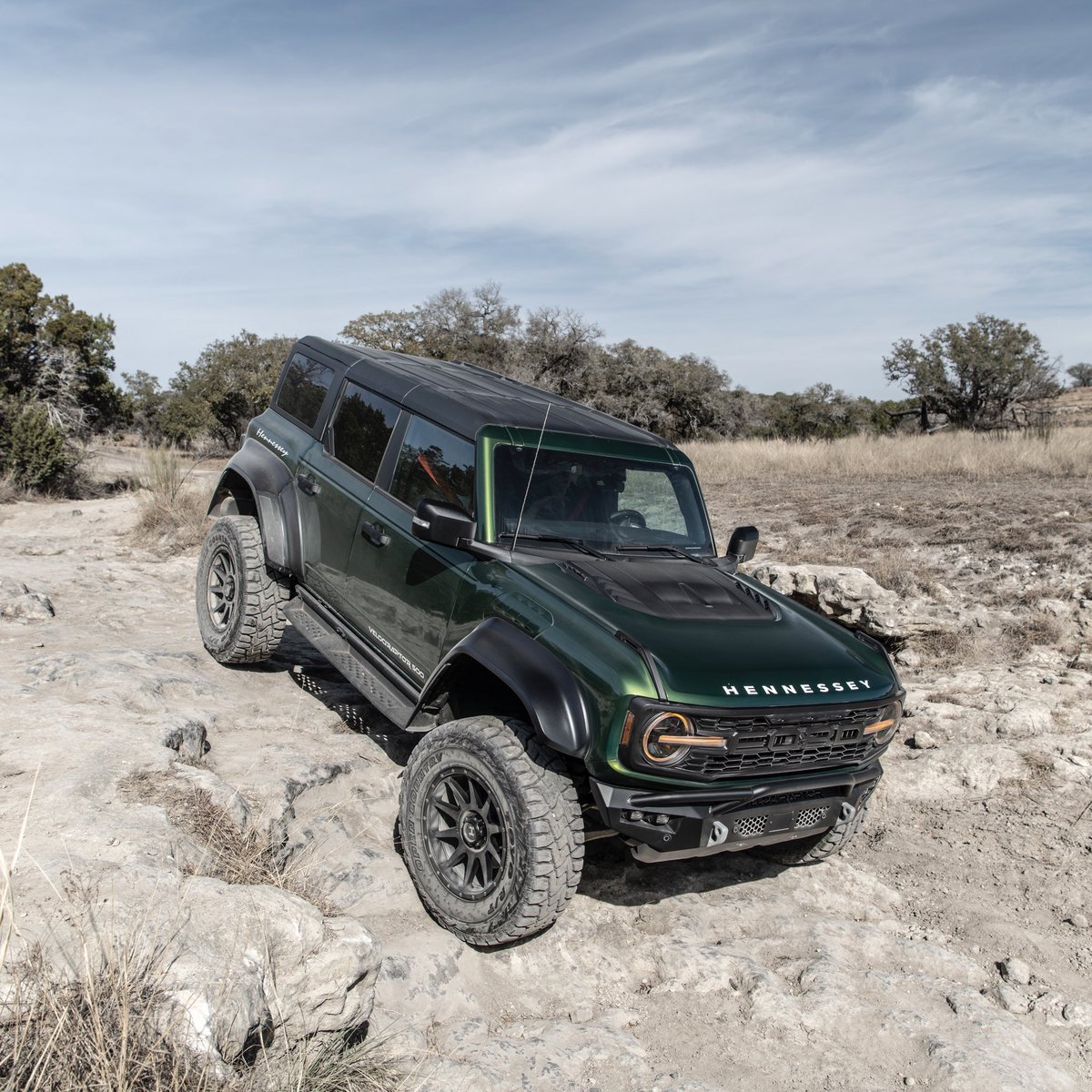 Out of Office ✌️

@Ford #Ford #HennesseyPerformance #EruptionGreen #Bronco #OffRoad #BroncoRaptor #4X4