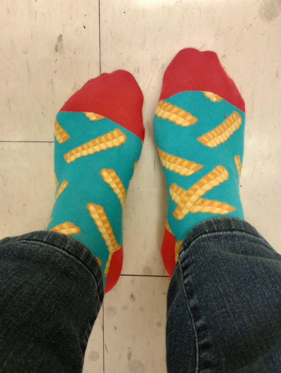 It's Fri YAY!
My #funsocks post is #crinklecut #frenchfries
Enjoy your day 😘 Ciao Bella!!🌻💖