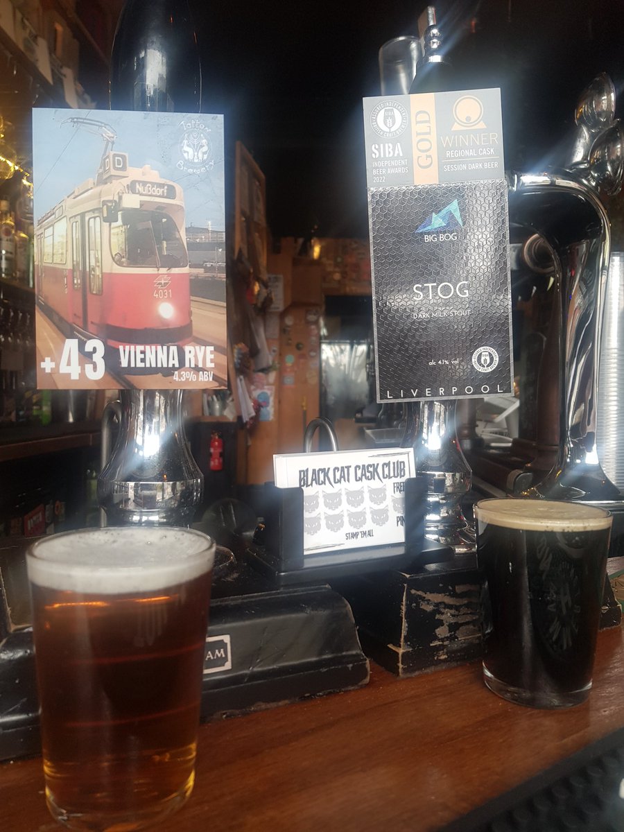 blackcatliv's tweet photo. It's #FreshCaskFriday ™️ actually on a Friday!
@Big_Bog_Brewing SIBA Gold winner STOG just on alongside @TattonBrewery +43 Vienna Rye
Fresh on draught we've the latest DDH Pale from @HammertonBrew and it is, predictably, delicious. https://t.co/RlkrjX2iNf