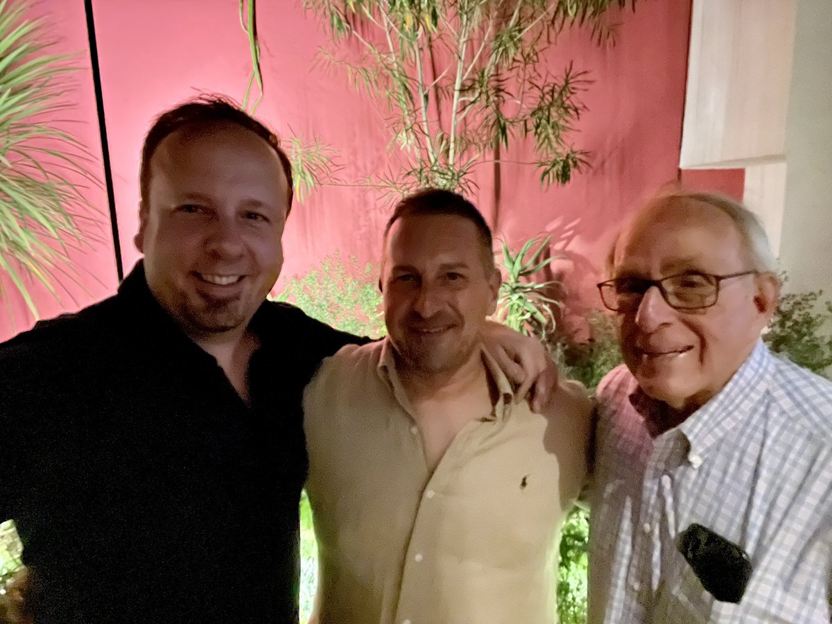 Whirlwind 48hrs at #EDRA54 plenary including <a href="/lafoundation/">Landscape Architecture Foundation</a>  research; <a href="/UNAM_MX/">UNAM</a> School of Design faculty meetings; lectures, inspiring talks, long #CDMX walks, great food.  Mexico City is magical.  <a href="/robertorovira/">Roberto Rovira</a> great seeing you!  <a href="/ASLA_Advocacy/">ASLA Advocacy</a> <a href="/LoebFellowship/">The Loeb Fellowship</a> <a href="/AmAcademyRome/">American Academy in Rome</a>