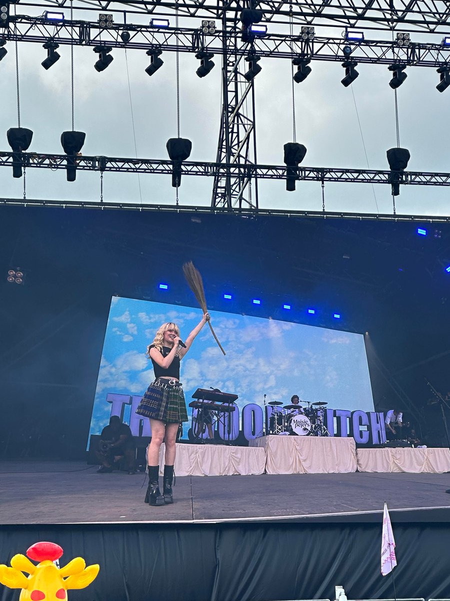 Huge thank you to <a href="/maisiehpeters/">maisie peters</a> for visiting our website for her amazing broomstick by <a href="/SilverHalosByH/">Silver Halos</a> What a day to be a broom on the Pyramid Stage at Glastonbury with Maisie!