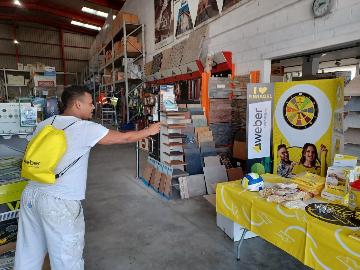 SGweberES's tweet image. Viernes, fin de la semana, y fin de la #YellowWeek 🖤📅💛 con estas imágenes de Landabide (Landa, Bizkaia) y FECA (Vilafranca del Penedès, Barcelona)