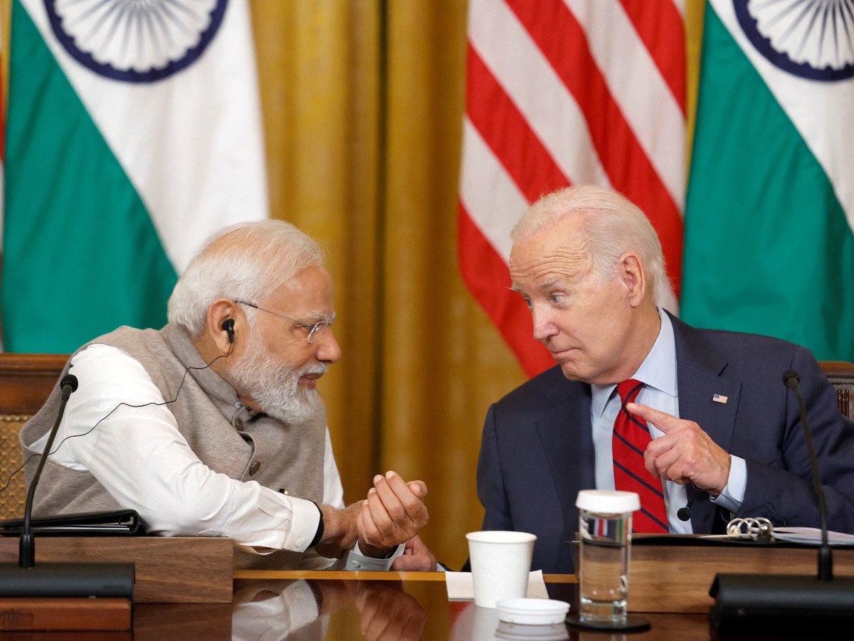 ANI's tweet photo. Washington, DC | Prime Minister Narendra Modi meets top CEOs and Chairmen from the US and India at the White House.

Microsoft CEO Satya Nadella, Google CEO Sundar Pichai, NASA astronaut Sunita Williams, Mahindra Group Chairman Anand Mahindra, Reliance Industries Chairman & MD Mukesh Ambani, Zerodha & True Beacon Co-Founder Nikhil Kamath and several others present. 

(Pic source - Reuters)