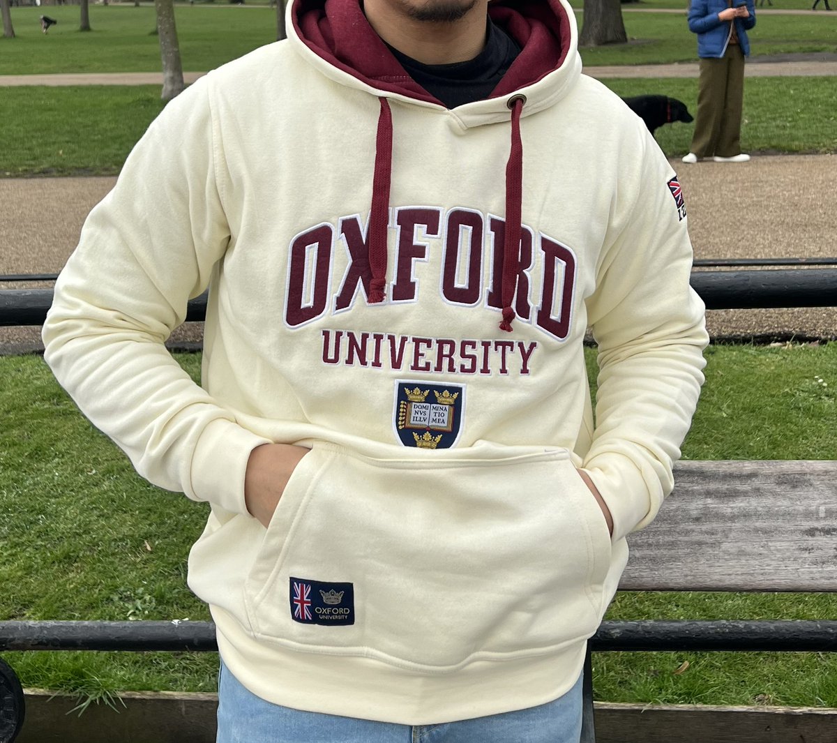 silly_boney's tweet photo. University of Oxford, UK Merch
Brand New Embroidered Hoodie 
Official Product from Uni of Oxford

RM187/pcs (incl- delivery to Msia)
Size: M &amp; XL only
Color: Green &amp; White
Saja beli lebih stok sbb mahal nak gerak sini. 

Gambar lain kat bawah thread 👇🏻 https://t.co/MABCrG9t7m
