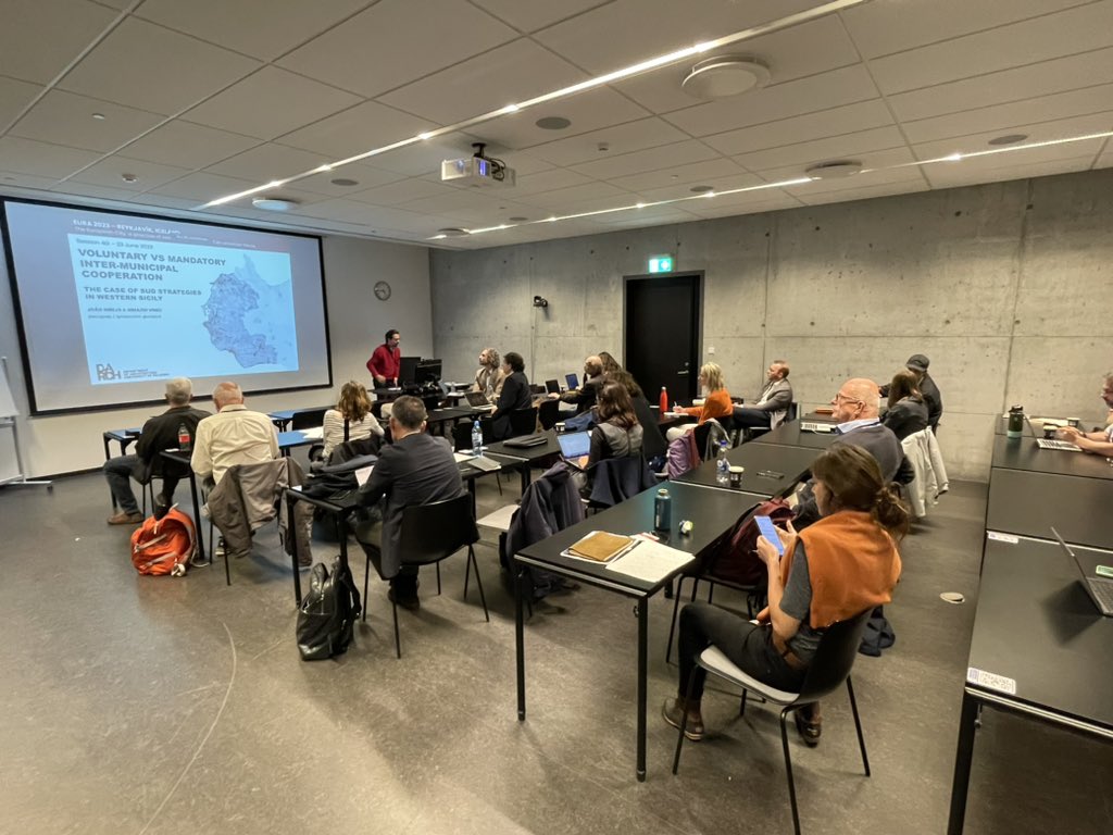 Filipe Teles (@fteles) on Twitter photo The last of three sessions of our panel on European Cities at #eura2023. This one expertly chaired by <a href="/NFdaCruz/">Nuno F. da Cruz</a>
<a href="/ImogenHJ/">Imogen HamiltonJones</a> <a href="/LSECities/">LSE Cities</a> <a href="/EURAnews/">European Urban Research Association</a> <a href="/UnivAveiro/">Universidade Aveiro</a> The last of three sessions of our panel on European Cities at #eura2023. This one expertly chaired by <a href="/NFdaCruz/">Nuno F. da Cruz</a>
<a href="/ImogenHJ/">Imogen HamiltonJones</a> <a href="/LSECities/">LSE Cities</a> <a href="/EURAnews/">European Urban Research Association</a> <a href="/UnivAveiro/">Universidade Aveiro</a>