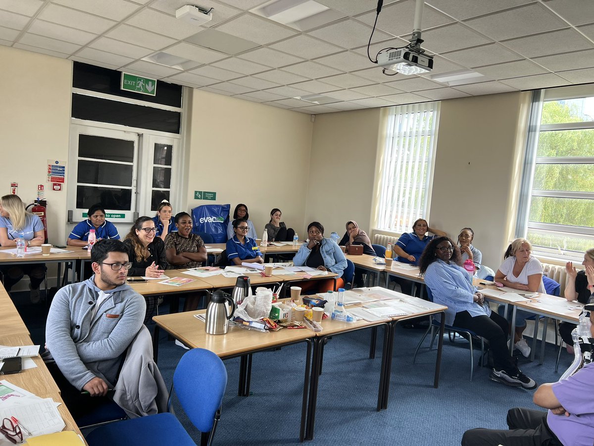 💙 Team F10 at The Royal Oldham 💙 tweet media