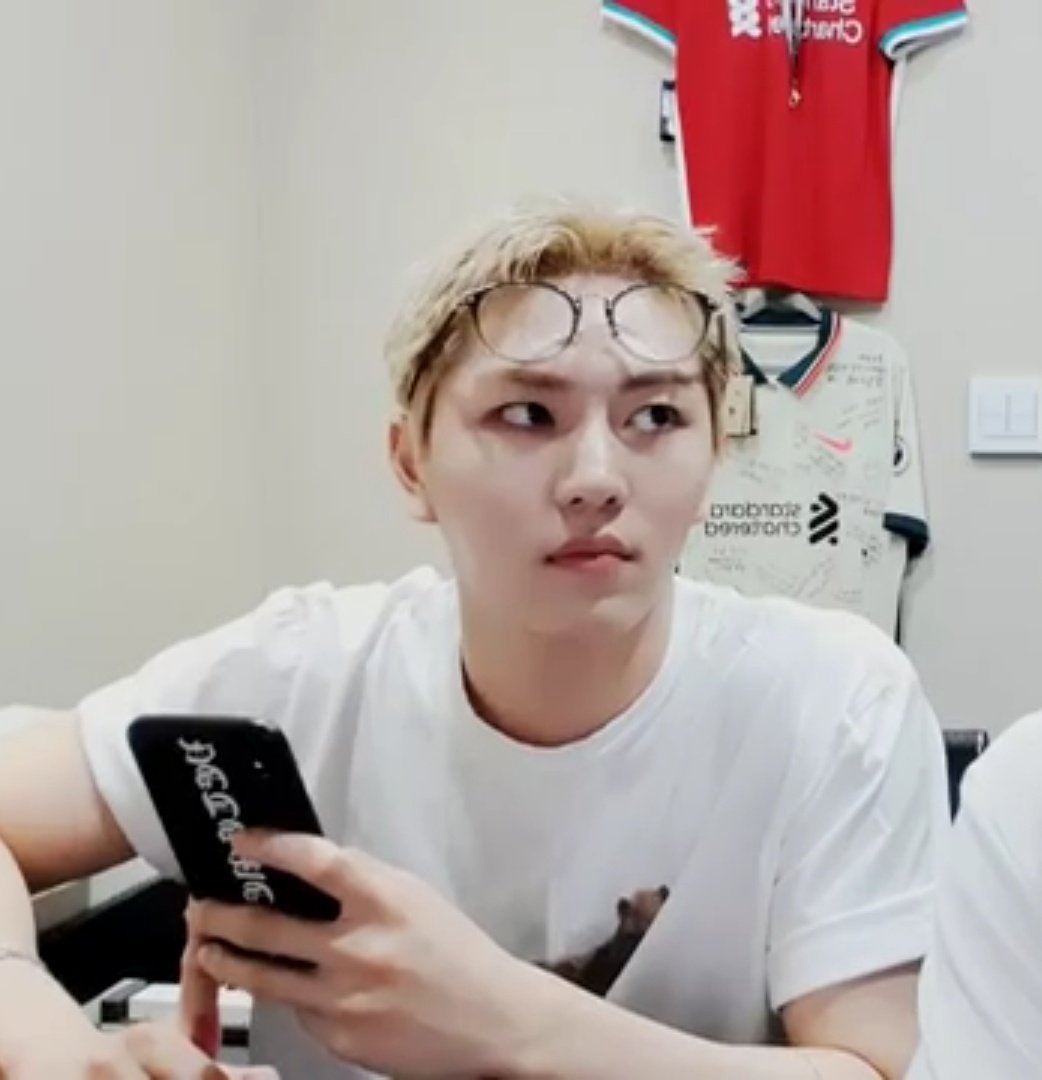 laila ⬠ on Twitter: "what the fuck pentagon's last korean comeback was exactly 1 year and 5