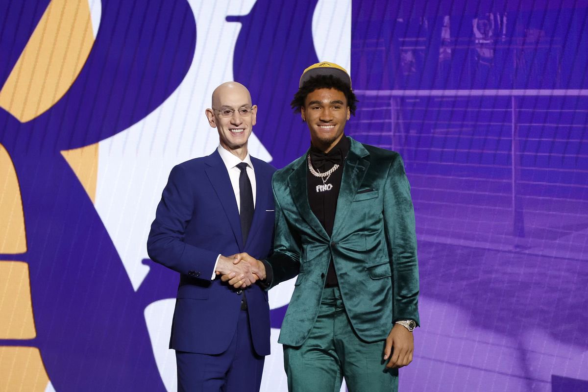 TrevorLane's tweet photo. What grade do you give the Lakers for using their 17th pick on Jalen Hood-Schifino? https://t.co/dozBQljy0c