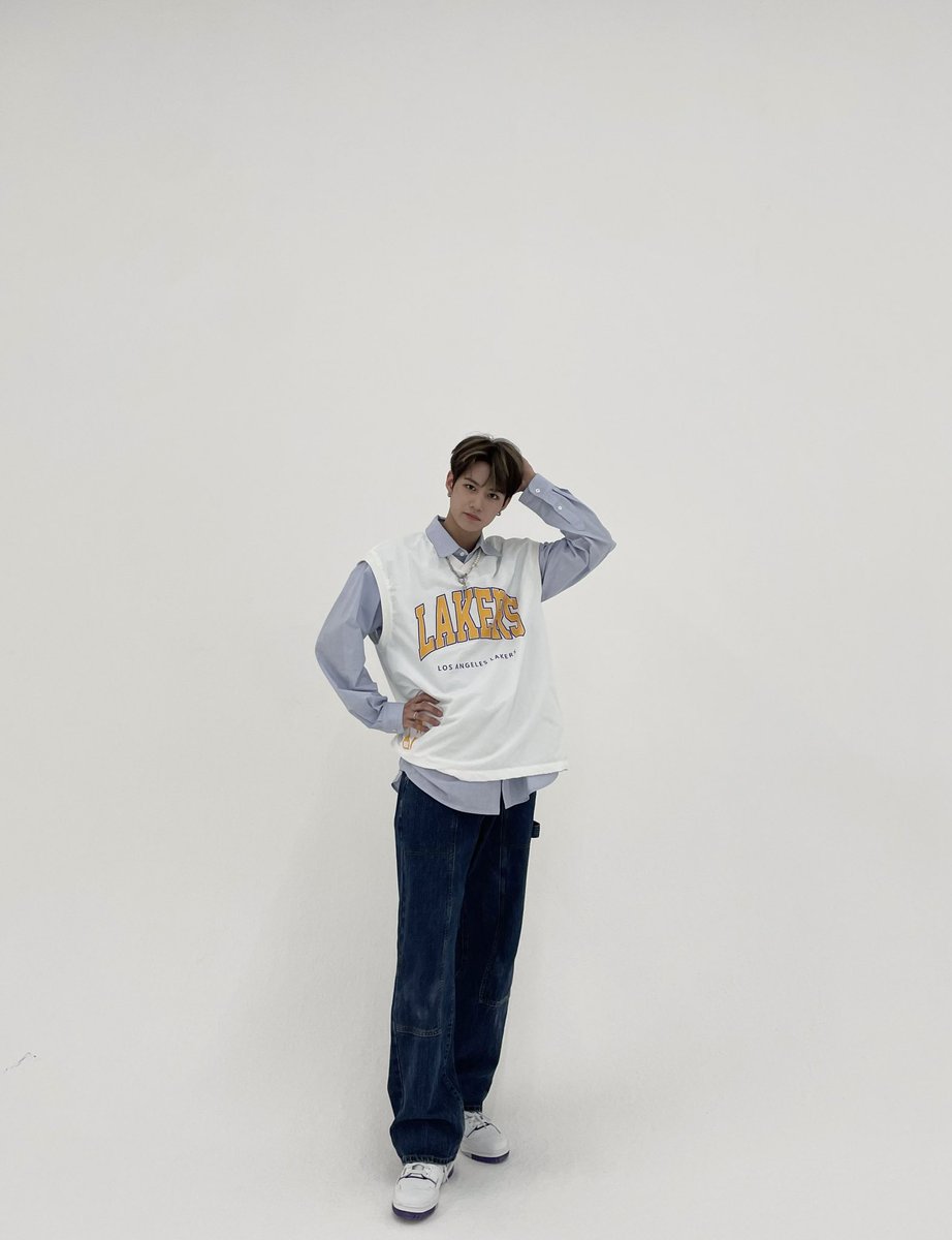 [#이안]
오늘 하루도 고생 많았구 낼도 뽜이팅😉
얀나잇❤️

#루네이트 #LUN8