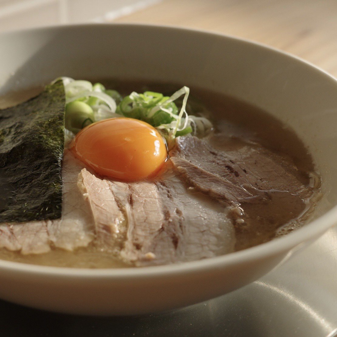 本日6/24日
11:00より
純粋豚骨　らぁめん　わや
オープンします！
100杯限定！