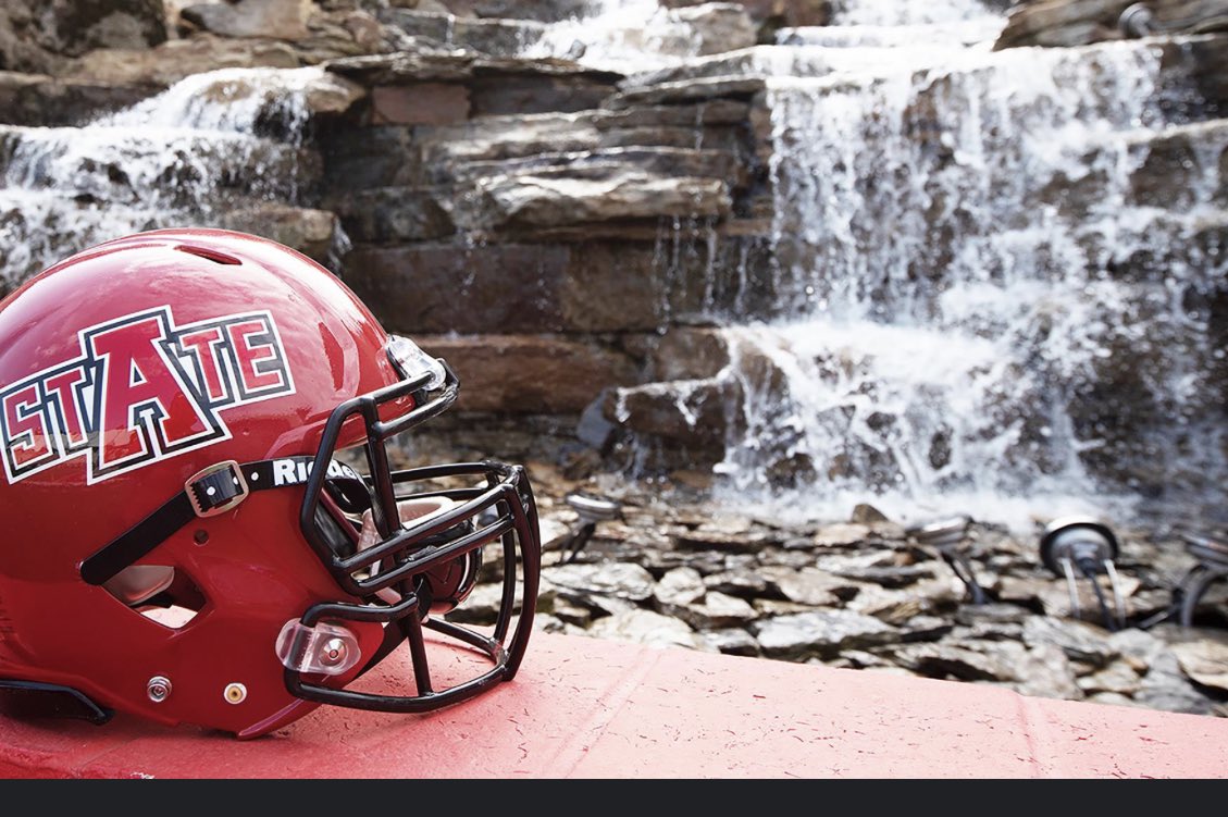 dee_burnside's tweet photo. i will be at arkansas state tomorrow on a visit🖤. @MacCorleone74 @CoachShalala @AStateFB https://t.co/NU1jrJpMhZ