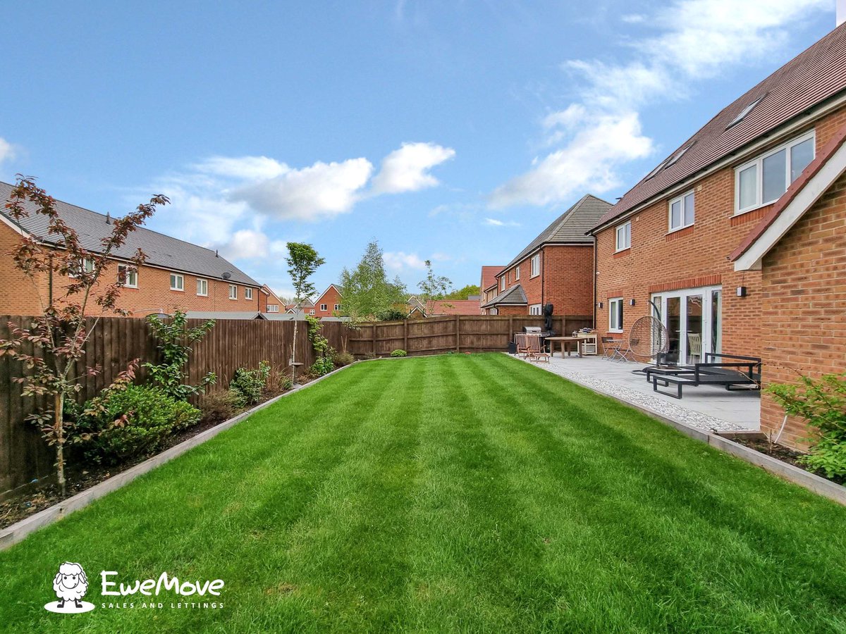 Wow!!! Wow!! Wow!!
🌿🪻New Listing 🪻🌿

Need That Extra Space For Your Growing Family?

This Five Bedroom Executive Style Detached Home Is An Absolute Delight! 
Ready To & Chain Free🤩

ewemove.com/property/for-s…

Ewemove.com/dunstable 
#ewemovedunstable #dunstable #harpenden