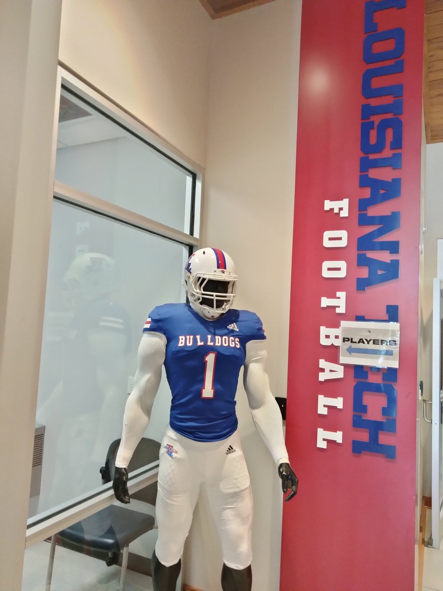 Kurvis Sharp tweet media