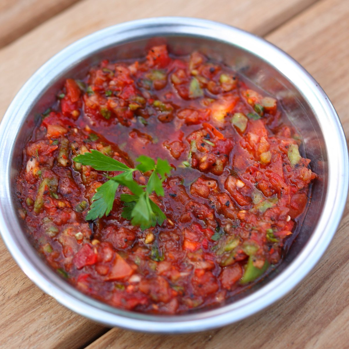 Nefis ezmemiz lezzet şölenimizde ikramımızdır.