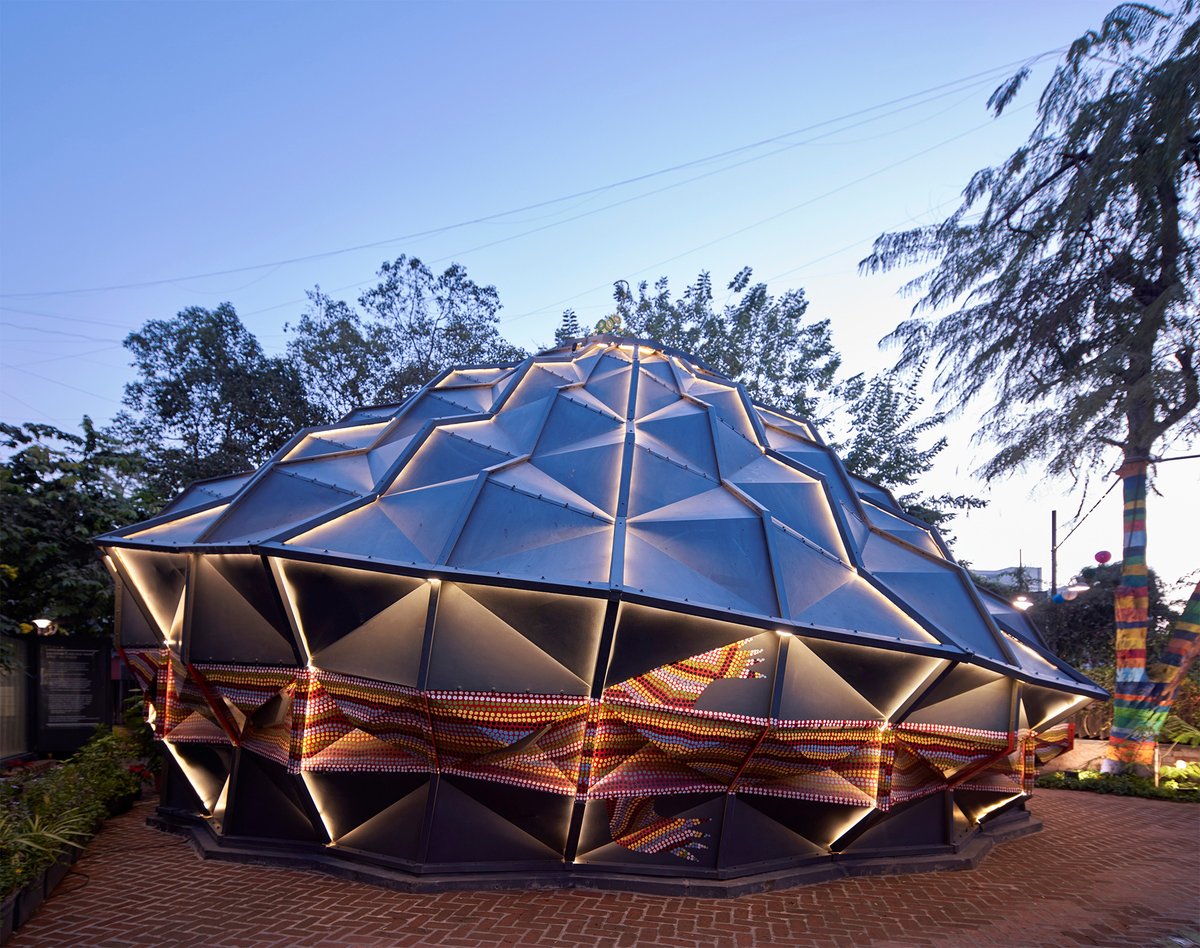 archinect's tweet image. andblack design studio creates a modular, prefabricated black box theater with multifunctional use
arcnct.co/44yC6k3
📸 Vinay Panjwani #ModularArchitecture