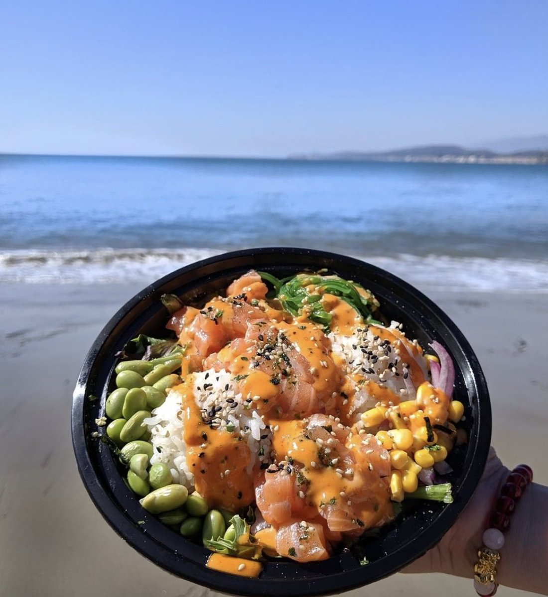 PokeCeviche's tweet photo. I got 99 problems but the beach ain't one...
🥰
🥰
🥰
🥰
🥰
#PokeCeviche #FreshMacros #poke #pokebowl #ceviche #cevichebowl #macros #macronutrients #caloriecounting #IIFYM #myfitnesspal #sblife #delicious #tryitordiet #sbgoodeats #instafood #foodporn #pokebowliv https://t.co/7iVJshP6gL