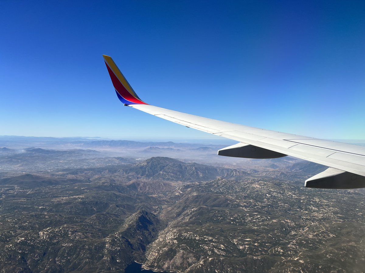 KTC_Photography's tweet photo. A handful of pictures from my @SouthwestAir flight out to San Diego recently, on Boeing 737-700 N7828A #aviation #avgeek #boeing #travel #flight https://t.co/3QkYNDUzOh