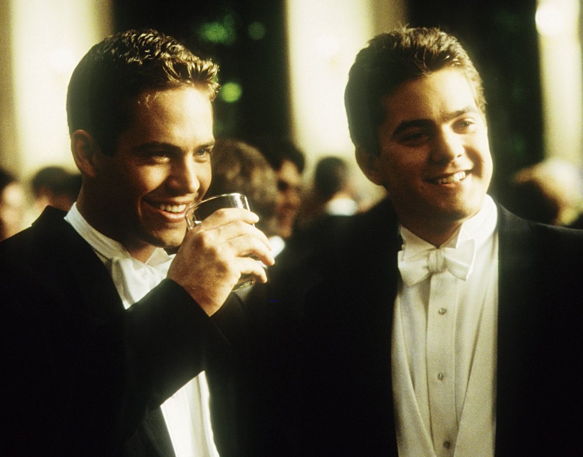 “I think that the character of Caleb wants to be like Luke. You know, everything was handed to Caleb, he never had to work for anything. He was born with a silver spoon in his mouth.” - Paul on his character #TheSkulls #FBF #TeamPW