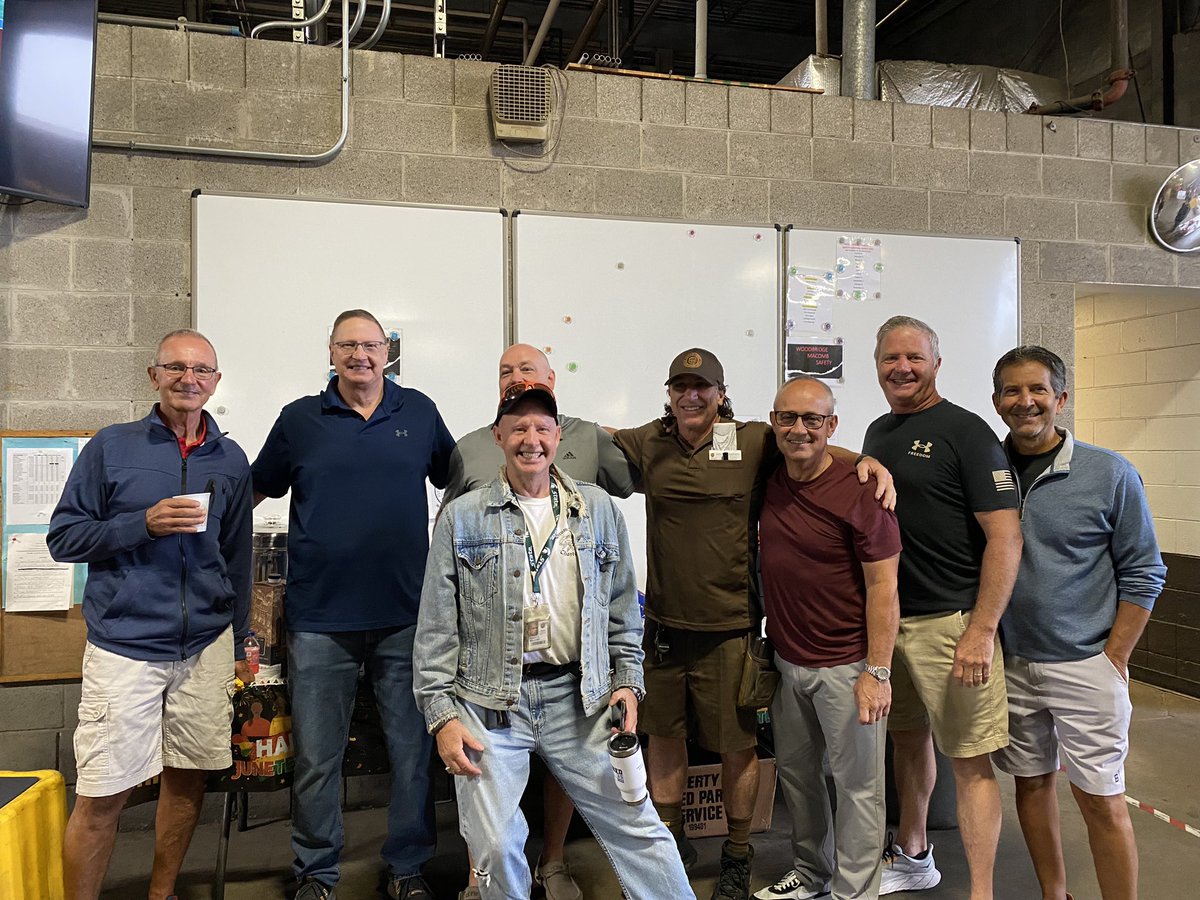 Celebrating Bob Czapski on his retirement today. Amazing driver for 31 years, #COH, you will be missed! It was said you can tell a lot about how a person by the amount of people who show up to your retirement, look at all these retirees who came back to say goodbye! ❤️🤎