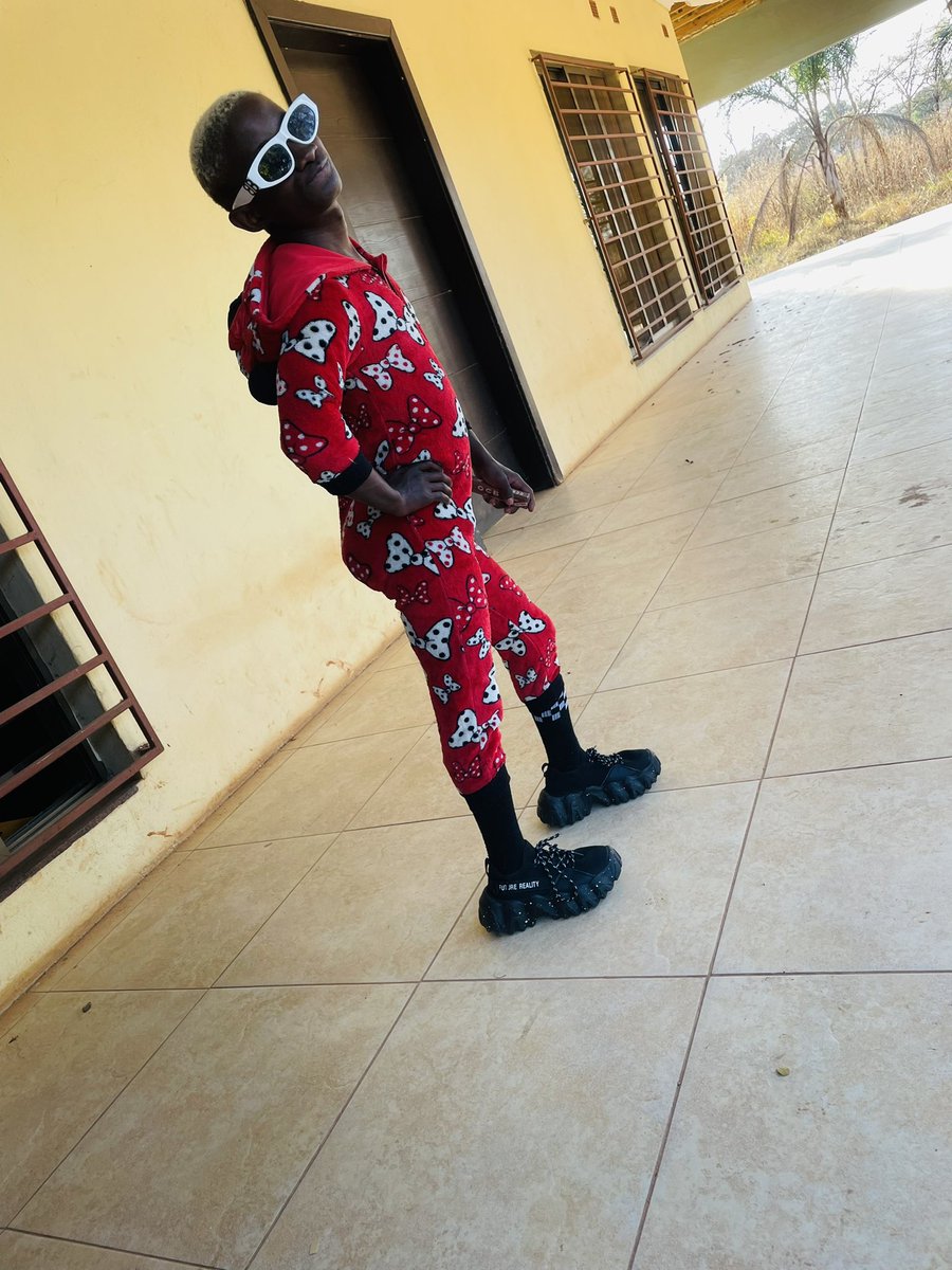 kopalarichman's tweet photo. It’s June cold season 😂😂🔥🔥

Boss wabonse 🇿🇲🌏🌍🌎✍️✍️✈️✈️ https://t.co/SlteVbcMwZ