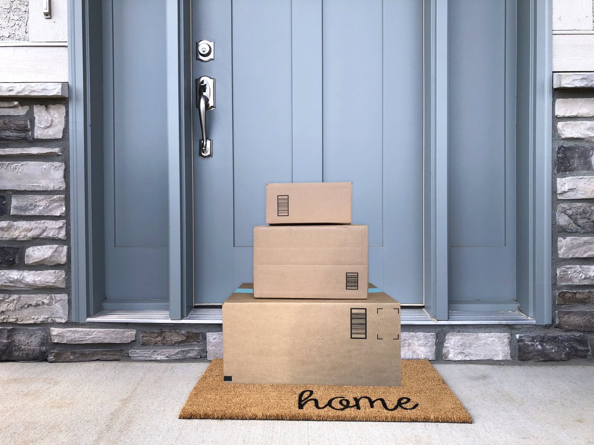 MPSMunster's tweet photo. Somethings you could do to reduce the risk of doorstep theft: 
*Track your parcel 
*Install a video doorbell
*Install a security light
*Arrange your parcel to be delivered to a trusted neighbor or other family member
*Use an off-site locker service. 
Regards Munster SNT https://t.co/4SvMZlZvT2