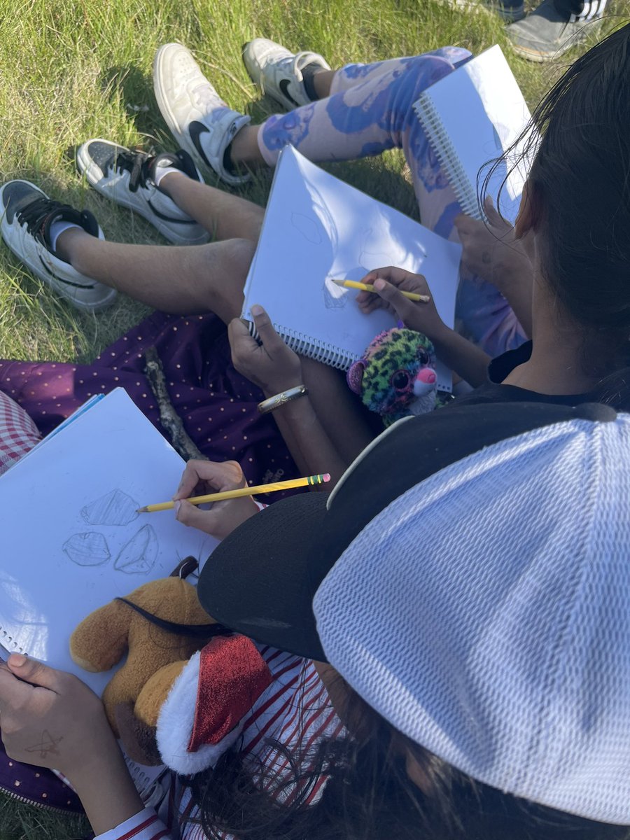 Mrs. Burgess tweet media