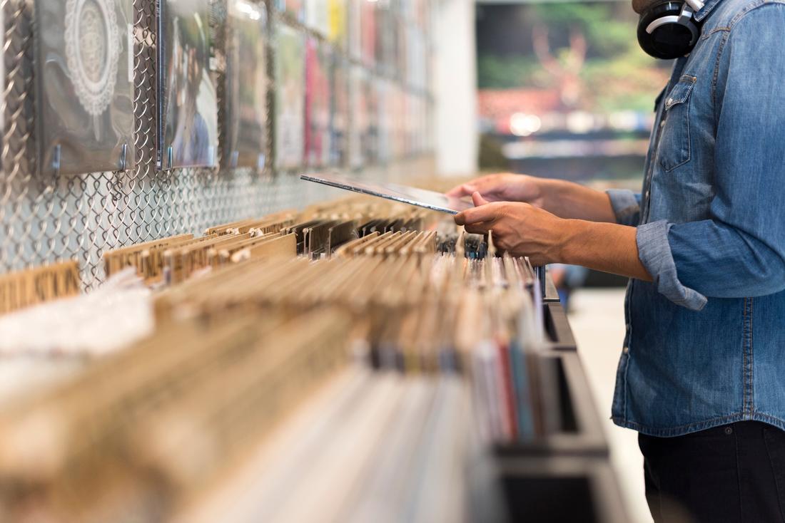 sole24ore's tweet image. 🔸 #Musica, il #vinile supera le vendite di #CD per la prima volta dal 1987. #InfoData
infodata.ilsole24ore.com/2023/06/23/mus…