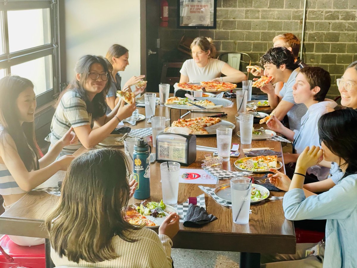 midstory's tweet photo. Join us in welcoming our 2023 college internship and graduate fellowship cohorts to Toledo. From journalism to policy, Chicago to Philadelphia, these students' backgrounds will aid them in exploring and telling the region's stories for the next two months. 🌇 https://t.co/eOkHz5Mk7a