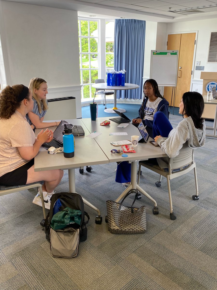This morning, Anna Craven '14, an account manager at Kickstand Communications, returned to campus to coach GSEP participants on their entrepreneurial pitches in preparation for the Dragon's Lair, tomorrow's Shark Tank-style pitch competition.  📷: Ms. Kiehl and Mr. Mather