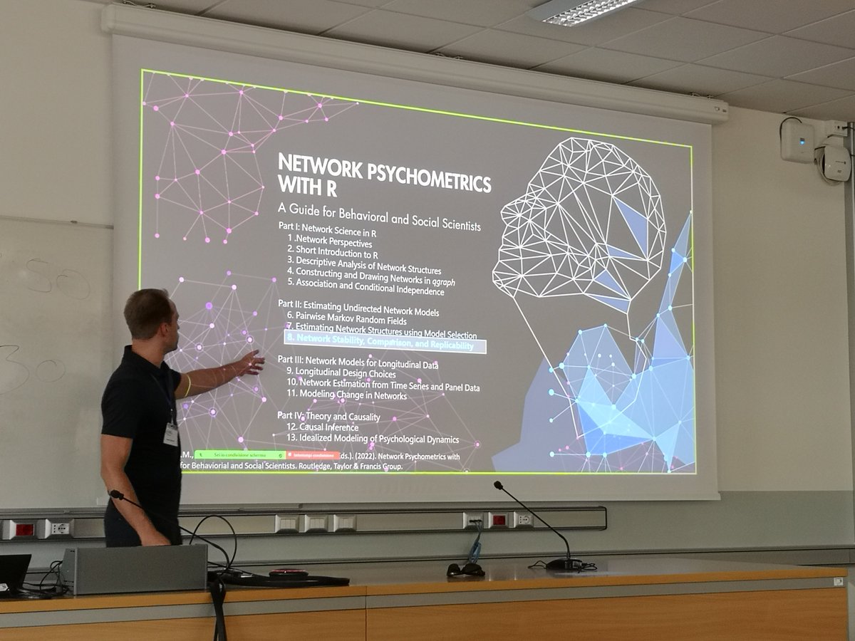 Before the eventing event starts here are some picture of the enlightening Lighting Talks at #SIPS2023 <a href="/improvingpsych/">SIPS (Account Archived - See Bio)</a> conference (penalty fee for bad puns already paid). Looking forward to an existing night ;) #openscience #sipspadua