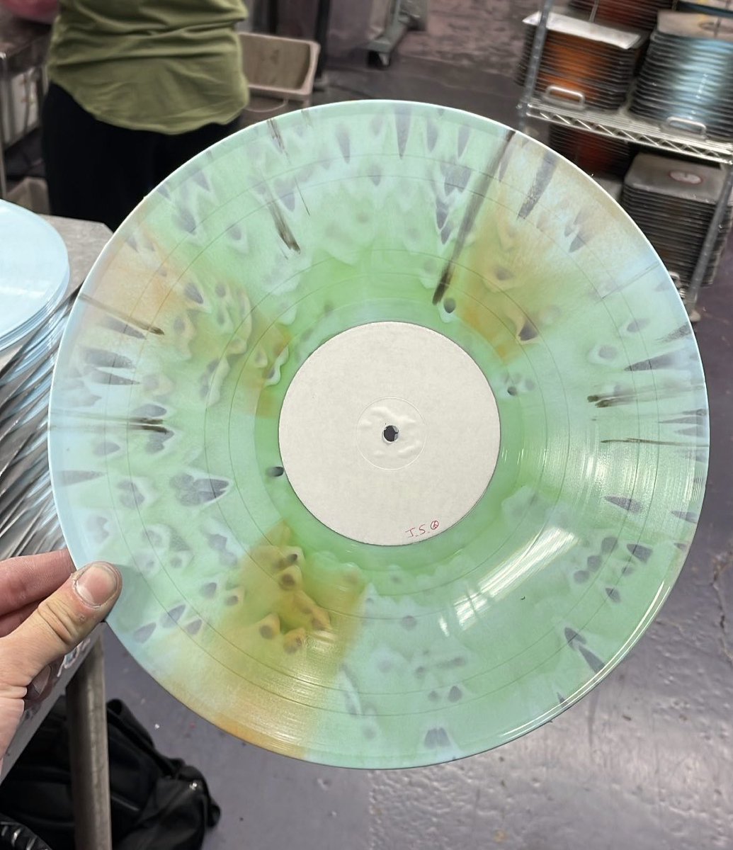 Our friends at @microforumvinyl have been cooking up some beauties lately! They press a ton of #RSDC titles. Check them out and follow them to see their latest #vinyl creations! 

#vinylrecords #vinylrecord #madeatmicroforum #music #records #vinylcommunity