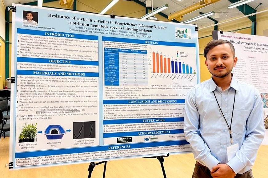 RanabhatSiddant's tweet photo. It was a wonderful experience to be at @PurdueAg for NC APS. Presented poster for the first time as a graduate student. Got to learn and share research ideas. And ofcourse, meet new friends.
#NCAPS https://t.co/s8nrjIrcxe