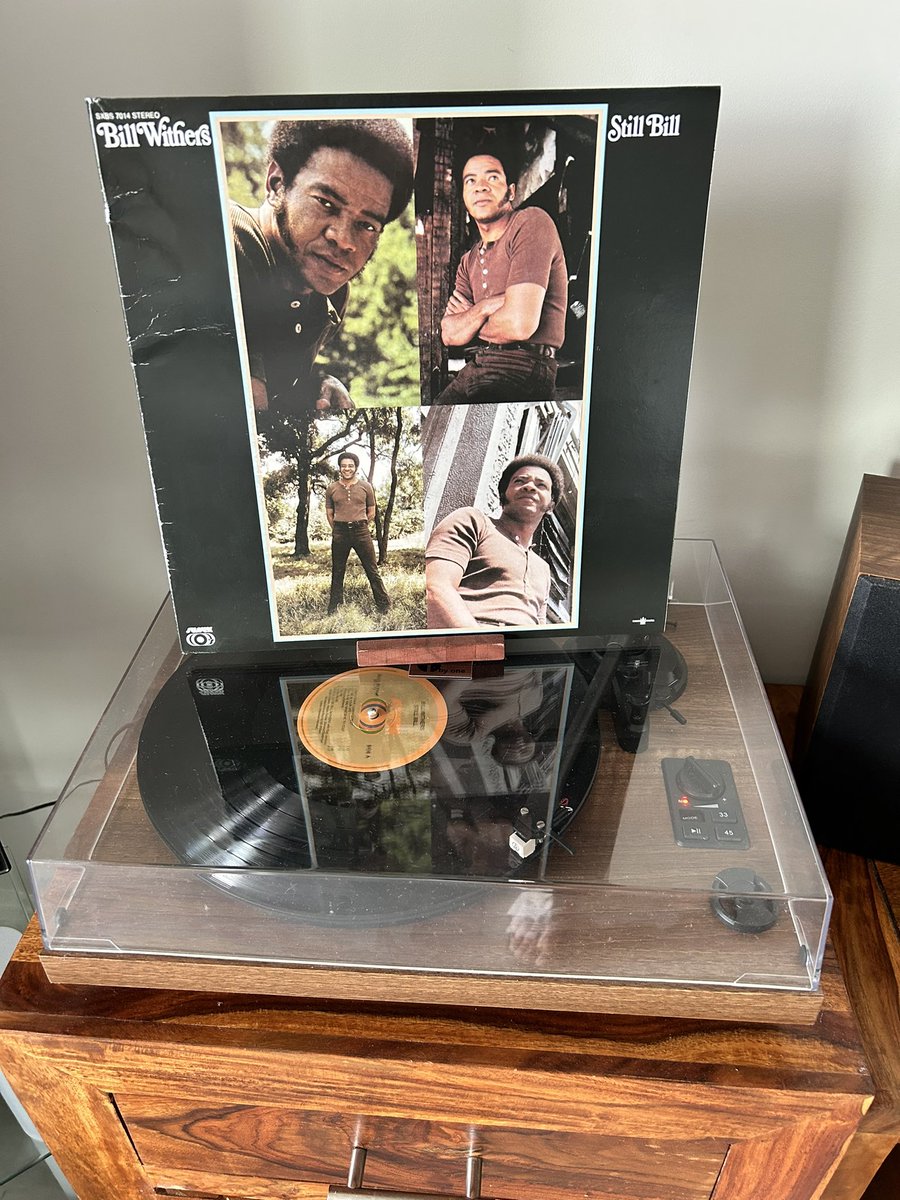 Friday calls for the 1st vinyl spin of this favourite…. #BillWithers
Exquisite album #treatyourears 
#nowplaying