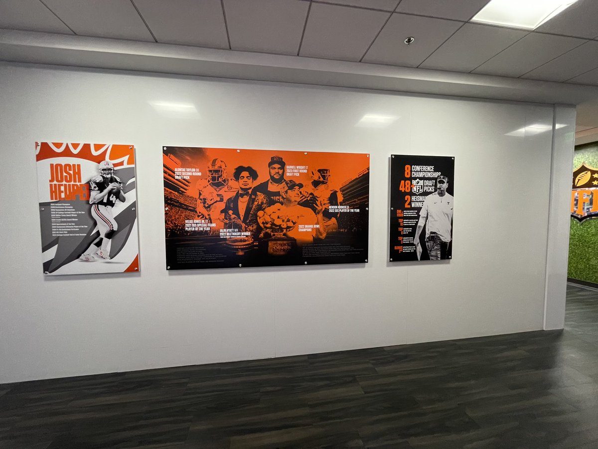 New Graphics in our building. We aren’t sell’n @Vol_Football we’re TELL’N. Chase’n Greatness 🔥🍊🌶️🔥#FACTS