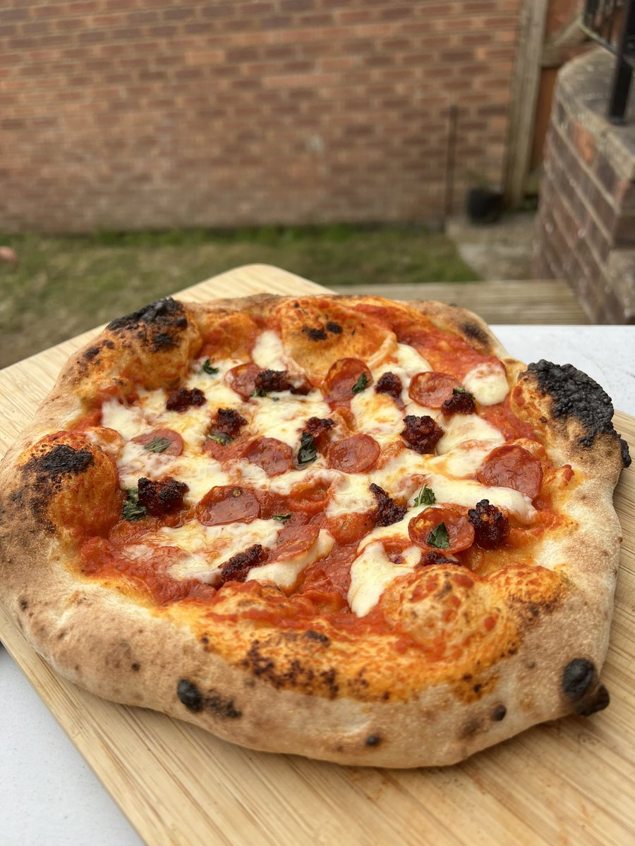 Happy Friday! ☀️🍕🔥