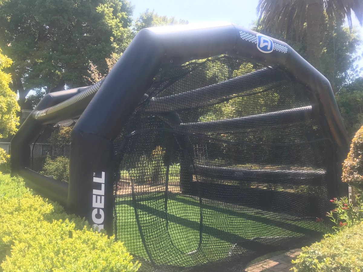 inmotionair's tweet photo. Can it be anymore portable?
BATTING CAGES and GOLF BAYS powered by AIR.
#inflatablebattingcage #golfbay #aircell
https://t.co/C8tUw9qjlA https://t.co/c7nz8BnS0a