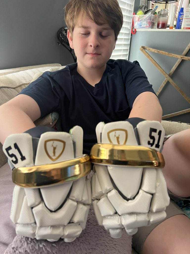 ChadRiggs2's tweet photo. @NDlacrosse A true inspiration to my son. Go Irish ☘️ https://t.co/EDYkCXPDBm