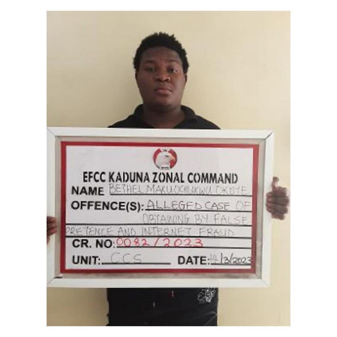 instablog9ja's tweet photo. Court sentences popular singer Shallipopi, others to 2 years imprisonment for internet fra¥d.

The Kaduna Zonal Command of the EFCC has secured the conviction of TikTok music celebrity, Crown Uzama & 5 others before Justice A.A Isiaka on separate one count charge bordering on criminal impersonation, offences contrary to Sections 142 (1) , 57 & 308 of the Kaduna Penal Code Law, 2017 & punishable under Section 309 of the same Law.

Uzama (aka Shalli Popi & Miller Maxwell) was convicted alongside Joel Kator (aka Alfred Hudson), AbdulAzeez Suleiman Temidayo (aka Miss Katie Official), Favour Chidiogo Emmanuel (aka Kate Banks), John Joseph (aka Avail Hollywood) & Bethel Makuochukwu ( aka Violetqmartinez). Makuochukwu had 2 weeks earlier been convicted for money laundering.

They all pleaded guilty to the charges preferred against them. Justice Isiaka convicted & sentenced the defendants to 2 years imprisonment each with option of fines.
