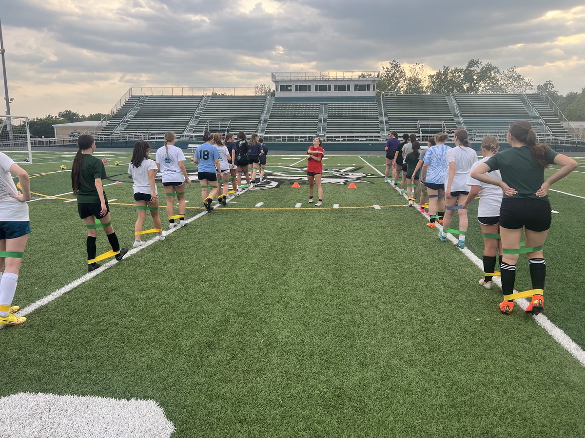 Coach Noelle leading ACL prevention on Wednesday. Great job!