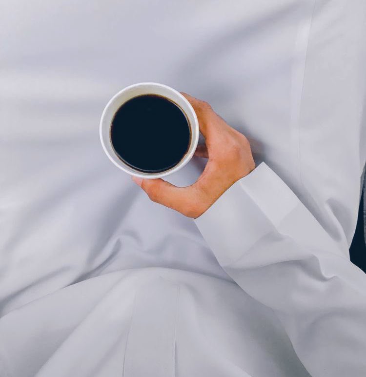 A2____j's tweet photo. .
كل شئ فى الحياة إختياري 
إلا #القهوة هى للمزاج عشق إجباري☕

#مساء_الخير ♥️
. https://t.co/ojWfV8JZoz