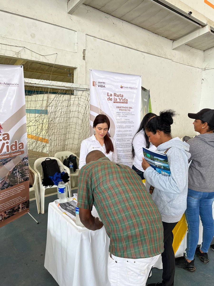 FondoAdaptacion's tweet image. 💡 Intervención en 47 municipios con 272 proyectos entregados: 5 acueductos, 24 en el Canal del Dique, 21 proyectos educativos, 30 en La Mojana, 85 de medio ambiente, 33 de reactivación económica, 3 de salud, 3 de transporte y 68 de vivienda. #ProgresoRegional #Infraestructura