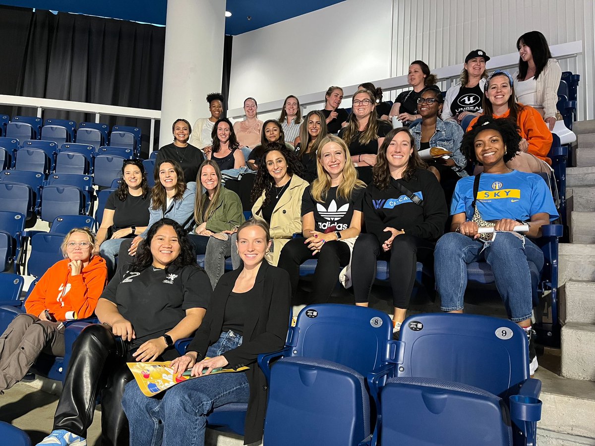 WISE Chicago reppin at the <a href="/chicagosky/">Chicago Sky</a> Pride Night game last night. 💙